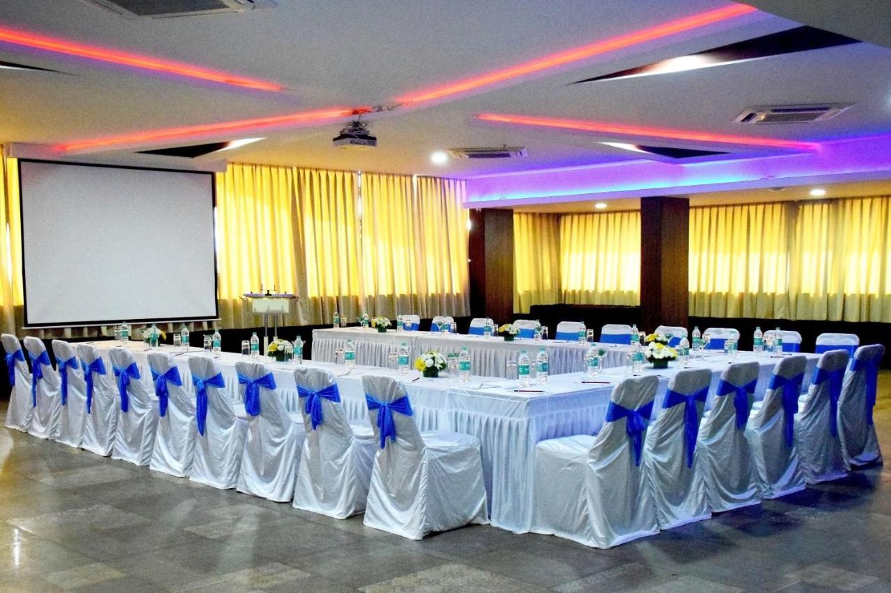 Hotel Citrus Prime Candolm, Goa Candolim Εξωτερικό φωτογραφία